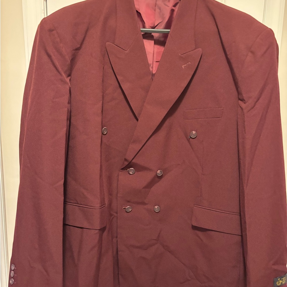 Elegant Men's Double-Breasted Maroon Suit jacket